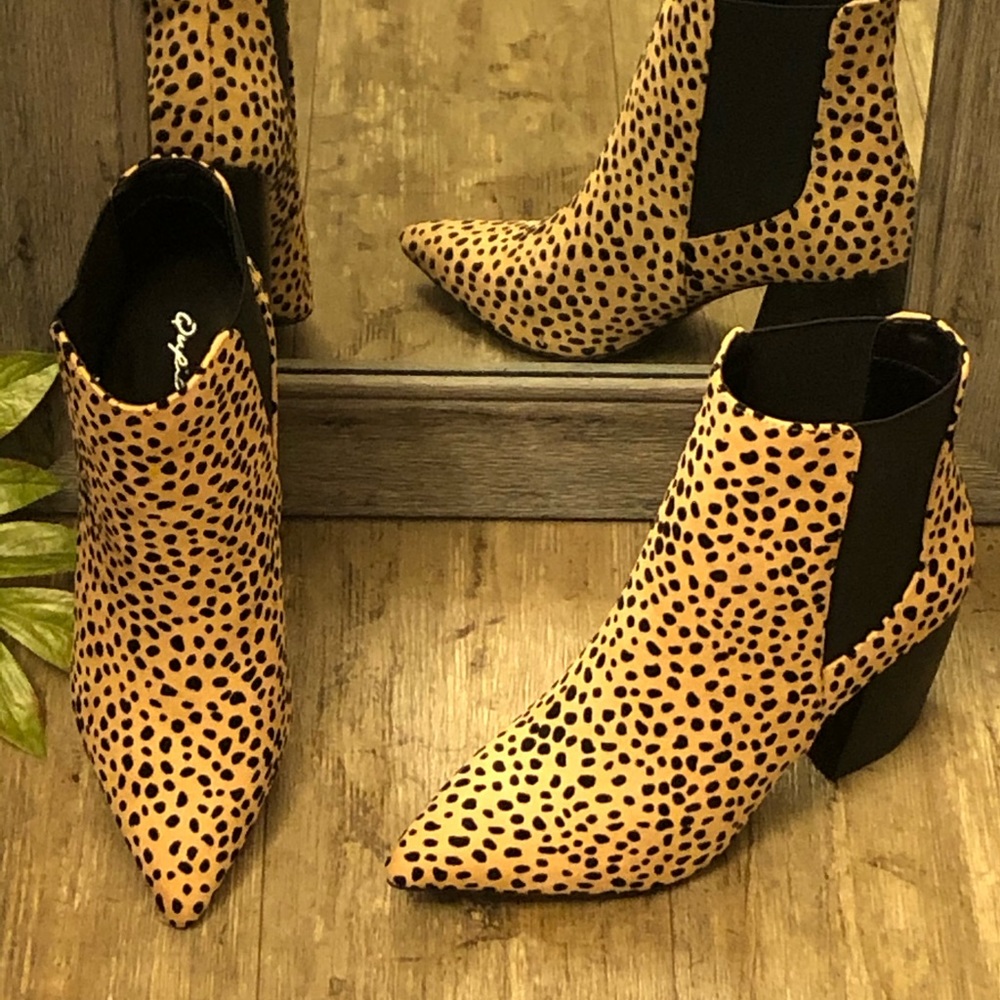 ❤️ Qupid Cheetah/Leopard Slip On Ankle Boots ❤️